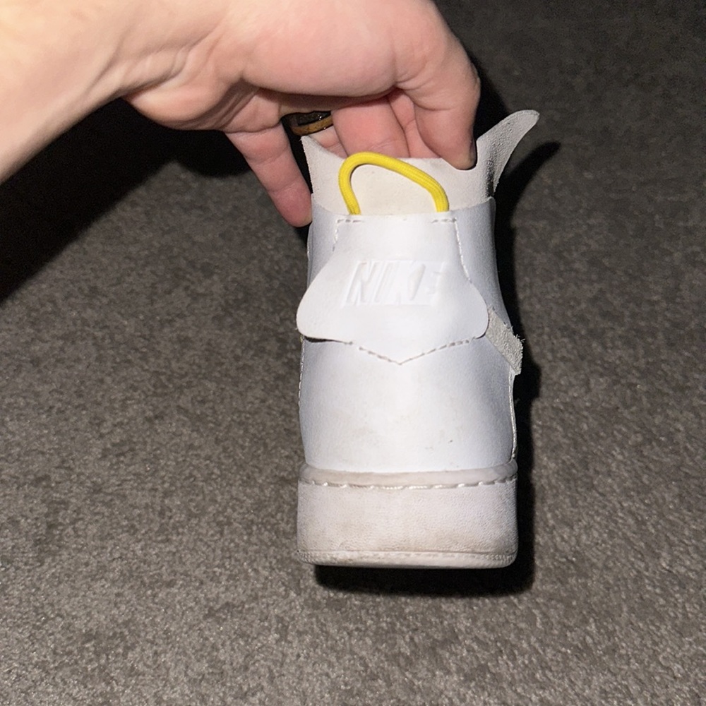 RARE Nike Vandalised LX Chrome Yellow - Picture 3 of 7